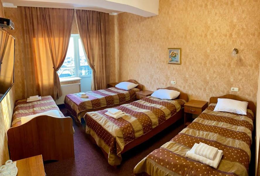 Golden Lion Hotel Boriszpil Kültér fotó